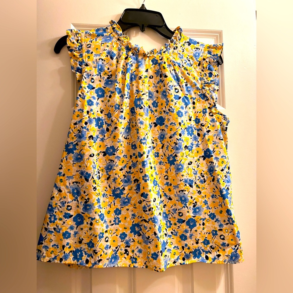 Ann Taylor, Medium Petite Sleeveless Floral Top